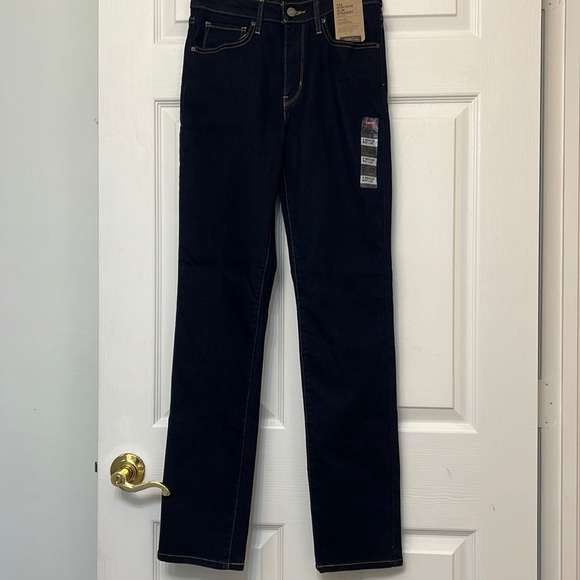 724 Levi’s High Rise Slim Straight Jeans - Picture 5 of 11